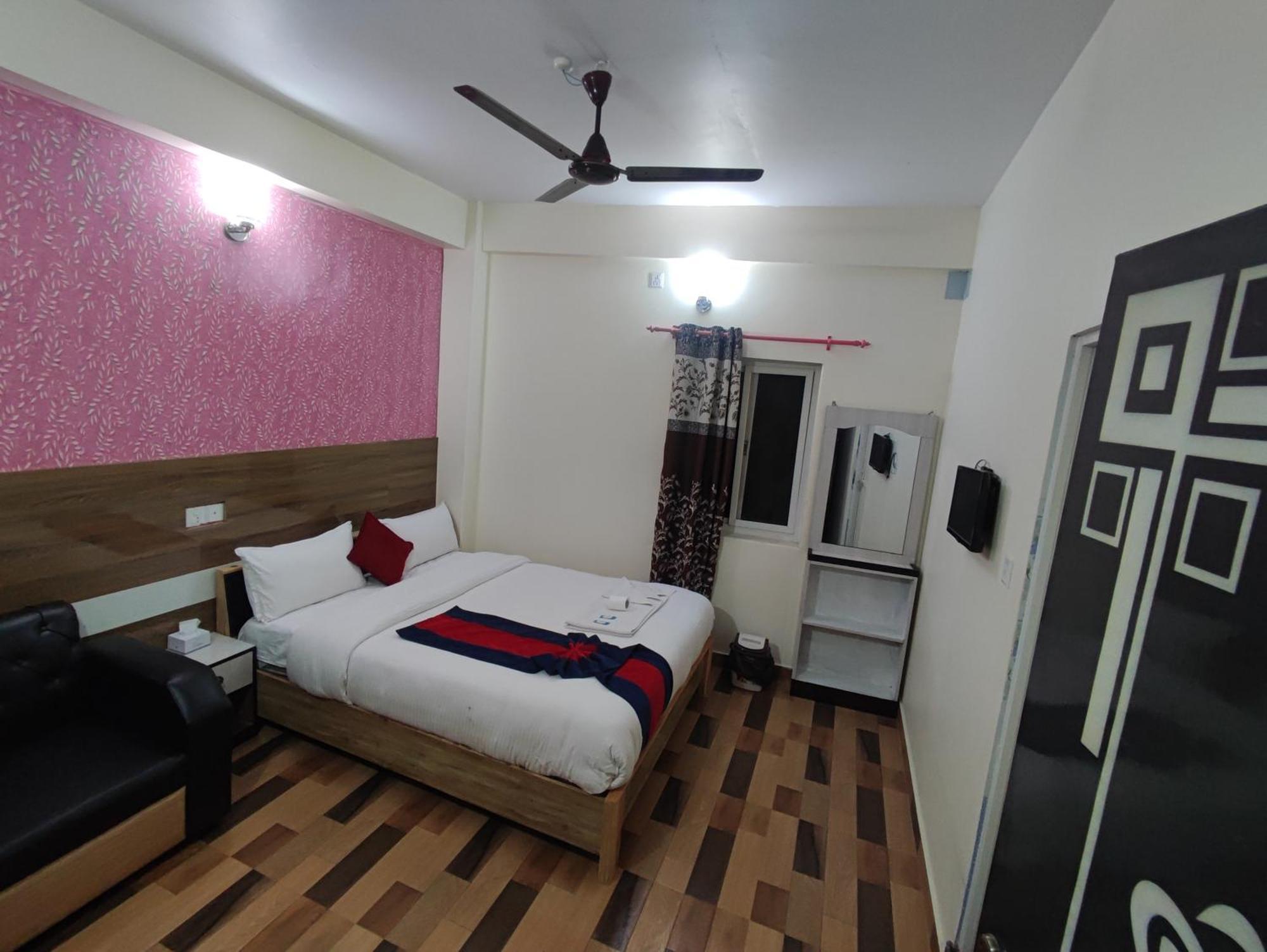 Hotel Kajiinn Pokhara Buitenkant foto